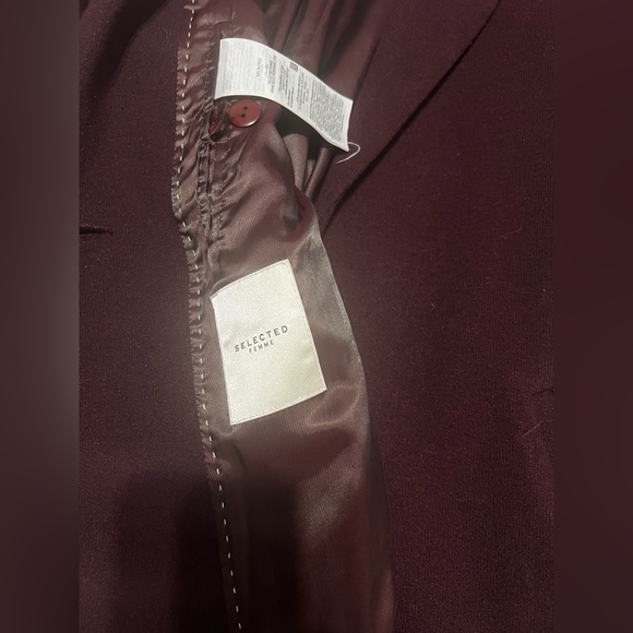 Coat, fairly used like new - Picture 5 of 5